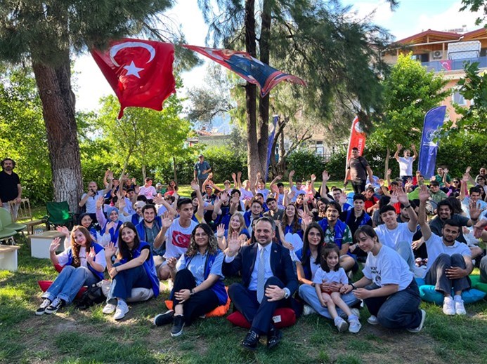 BAKAN YARDIMCIMIZ DR. ENES EMİNOĞLU MUĞLA'DA GENÇLERLE BULUŞTU